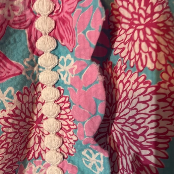 Lilly Pulitzer White label skirt.  Pink flowers against aqua background. Size 12 - Picture 9 of 16